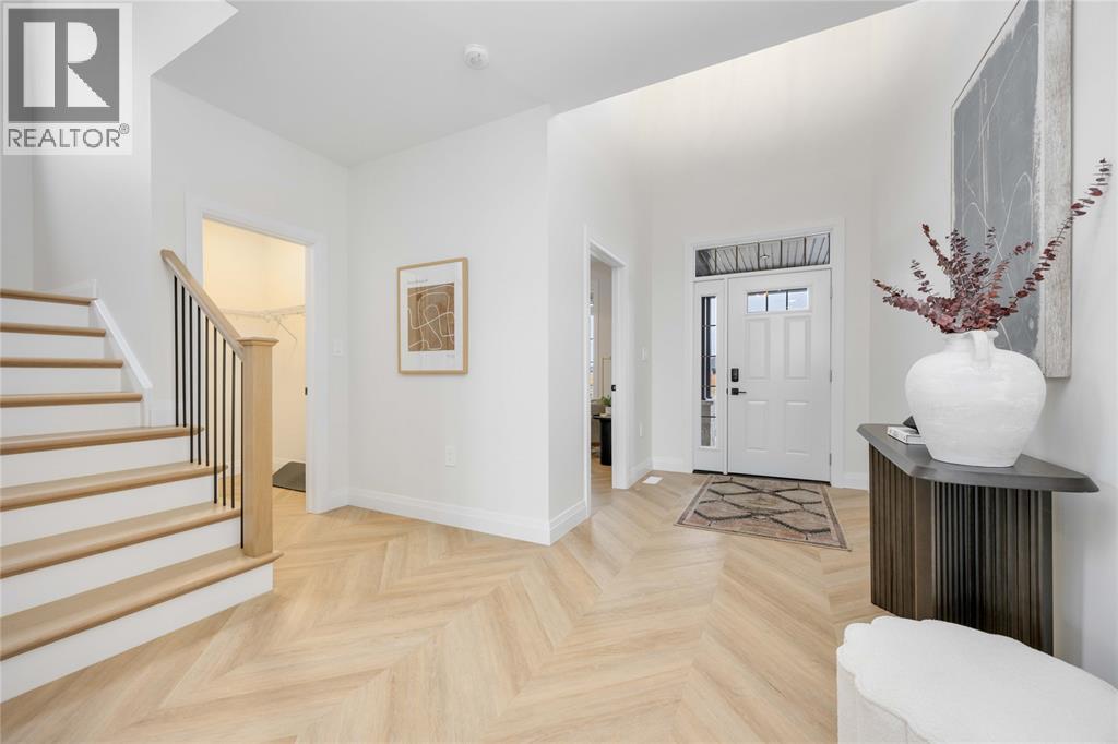 3527 Paul Crescent, Plympton-Wyoming, Ontario  N0N 1E0 - Photo 3 - 25026377