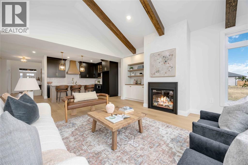 3527 Paul Crescent, Plympton-Wyoming, Ontario  N0N 1E0 - Photo 5 - 25026377