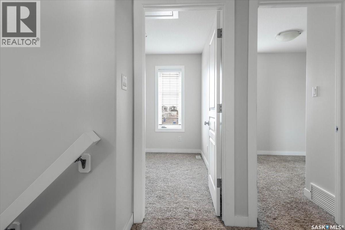 4562 James Hill Road, Regina, Saskatchewan  S4W 0K8 - Photo 12 - SK021053