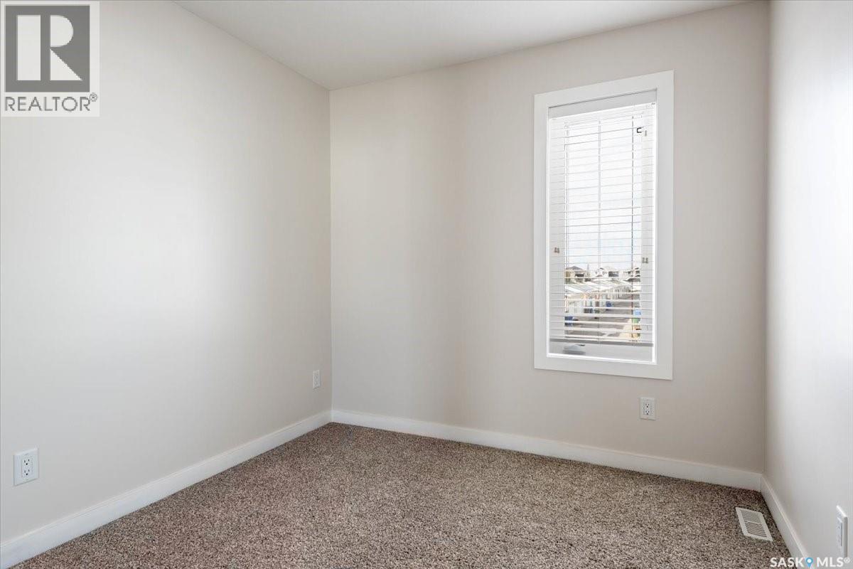 4562 James Hill Road, Regina, Saskatchewan  S4W 0K8 - Photo 13 - SK021053