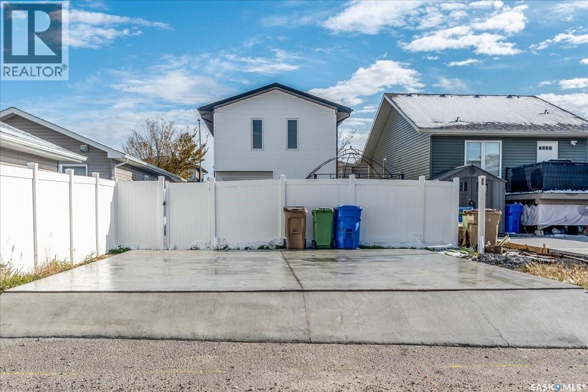 4562 James Hill Road, Regina, Saskatchewan  S4W 0K8 - Photo 22 - SK021053