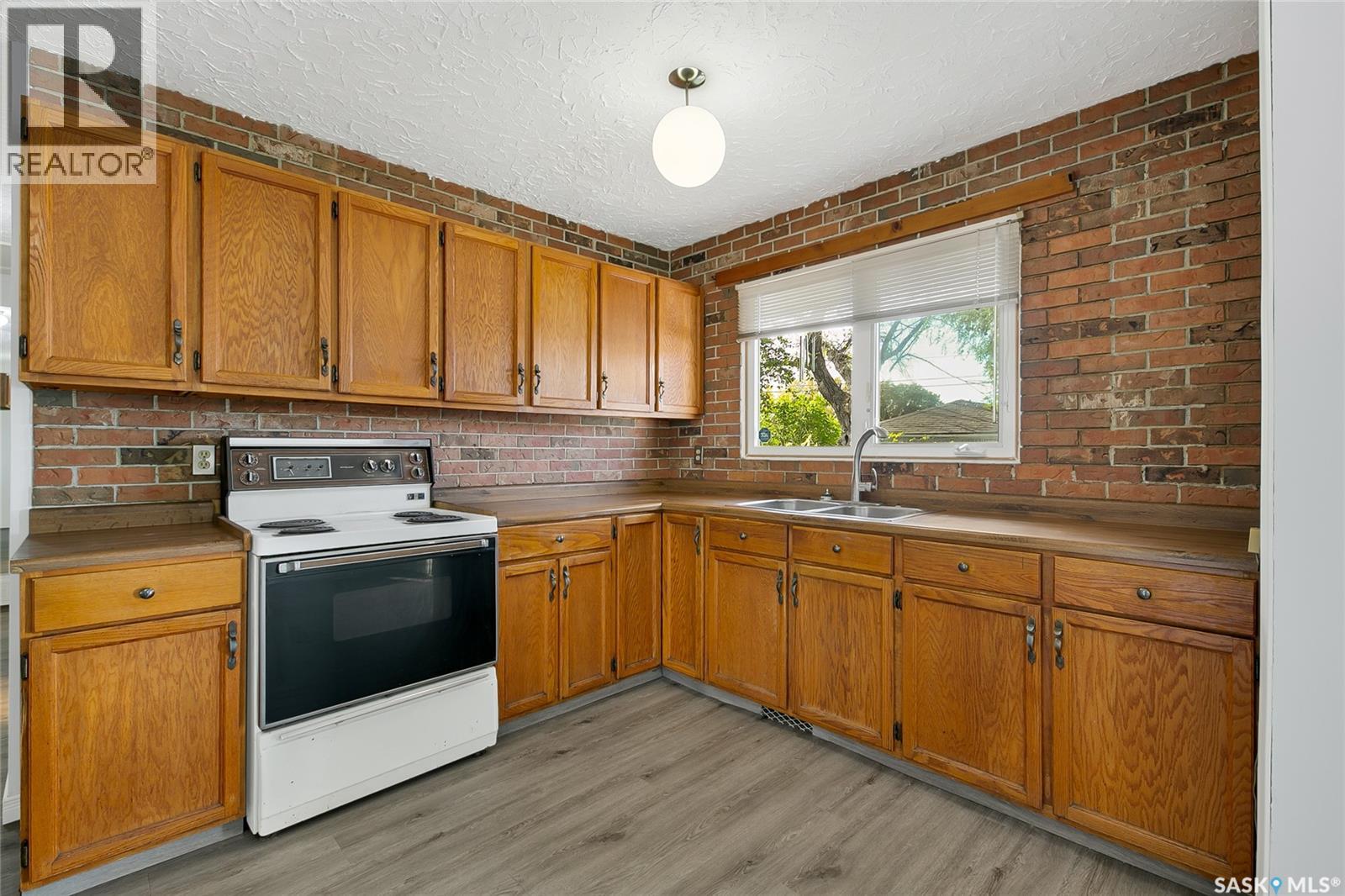 182 Hamilton Street N, Regina, Saskatchewan  S4R 2Y7 - Photo 7 - SK021040