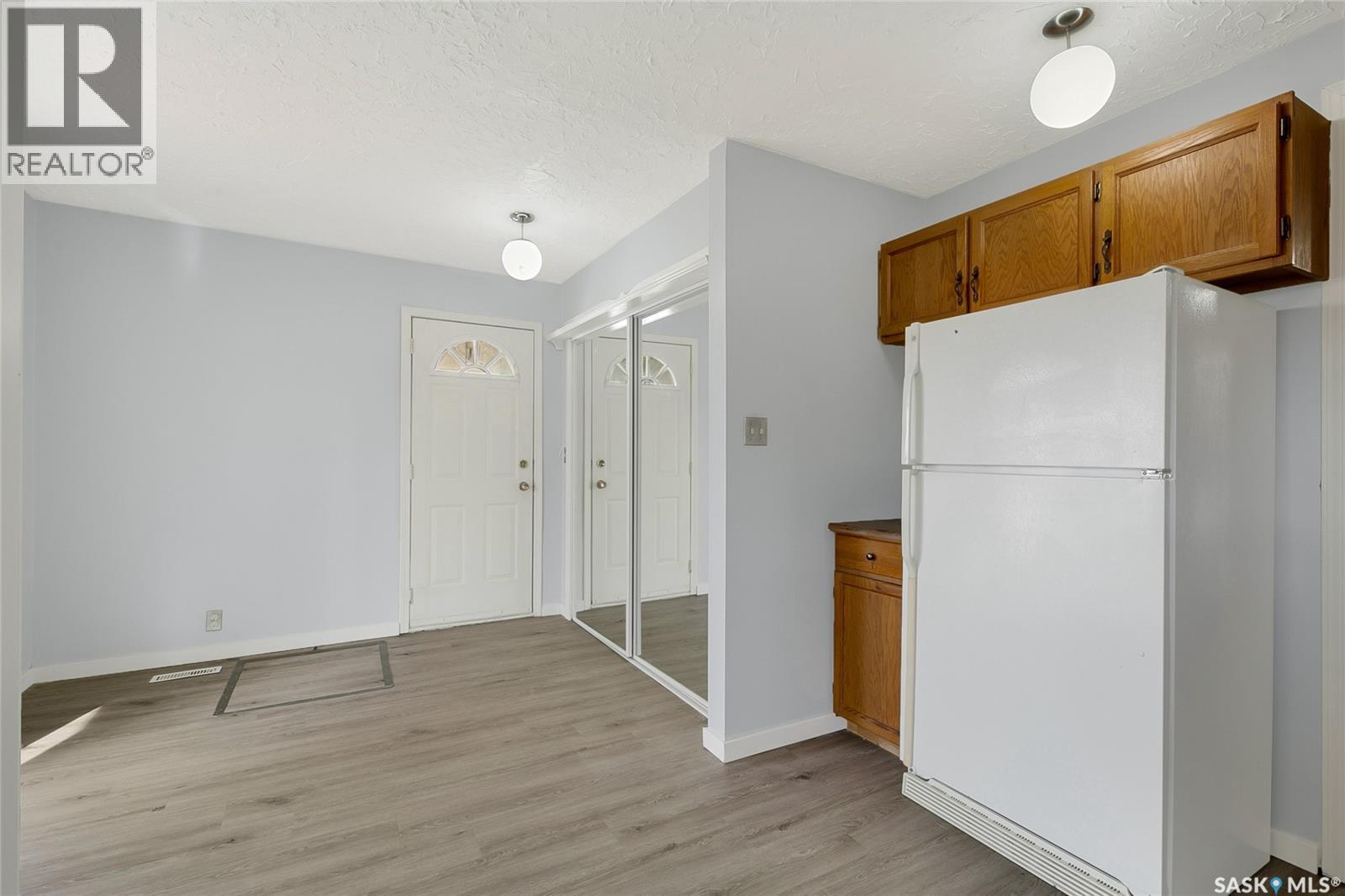 182 Hamilton Street N, Regina, Saskatchewan  S4R 2Y7 - Photo 8 - SK021040