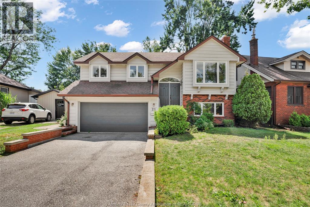 MLS# 25026411: 21 PULFORD, Kingsville, Canada
