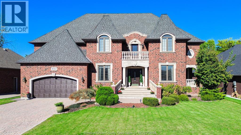 MLS# 25026263: 1042 HUNTINGTON, Lakeshore, Canada