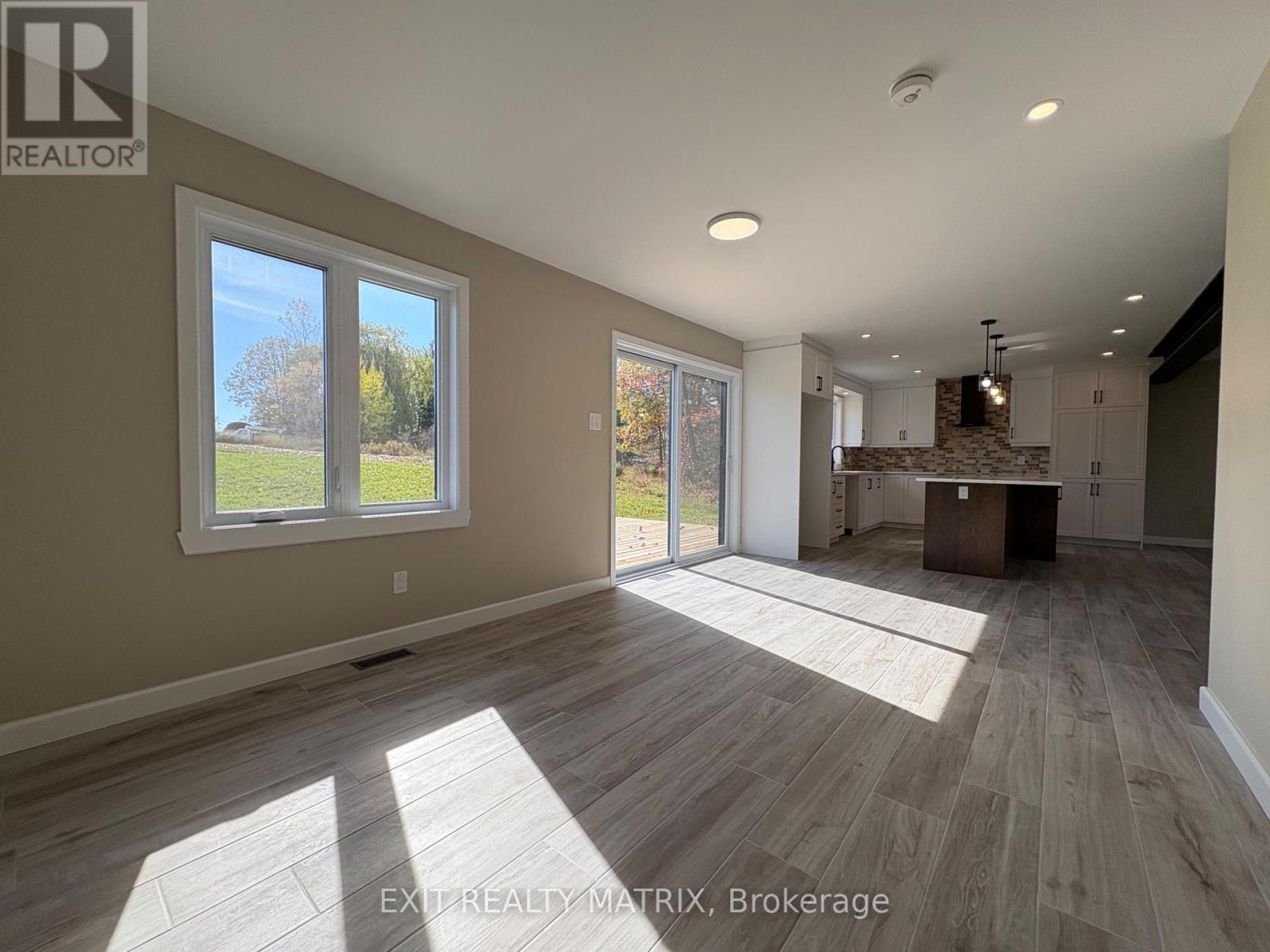 170 Gascon Street E, Alfred And Plantagenet, Ontario  K0B 1J0 - Photo 10 - X12467617