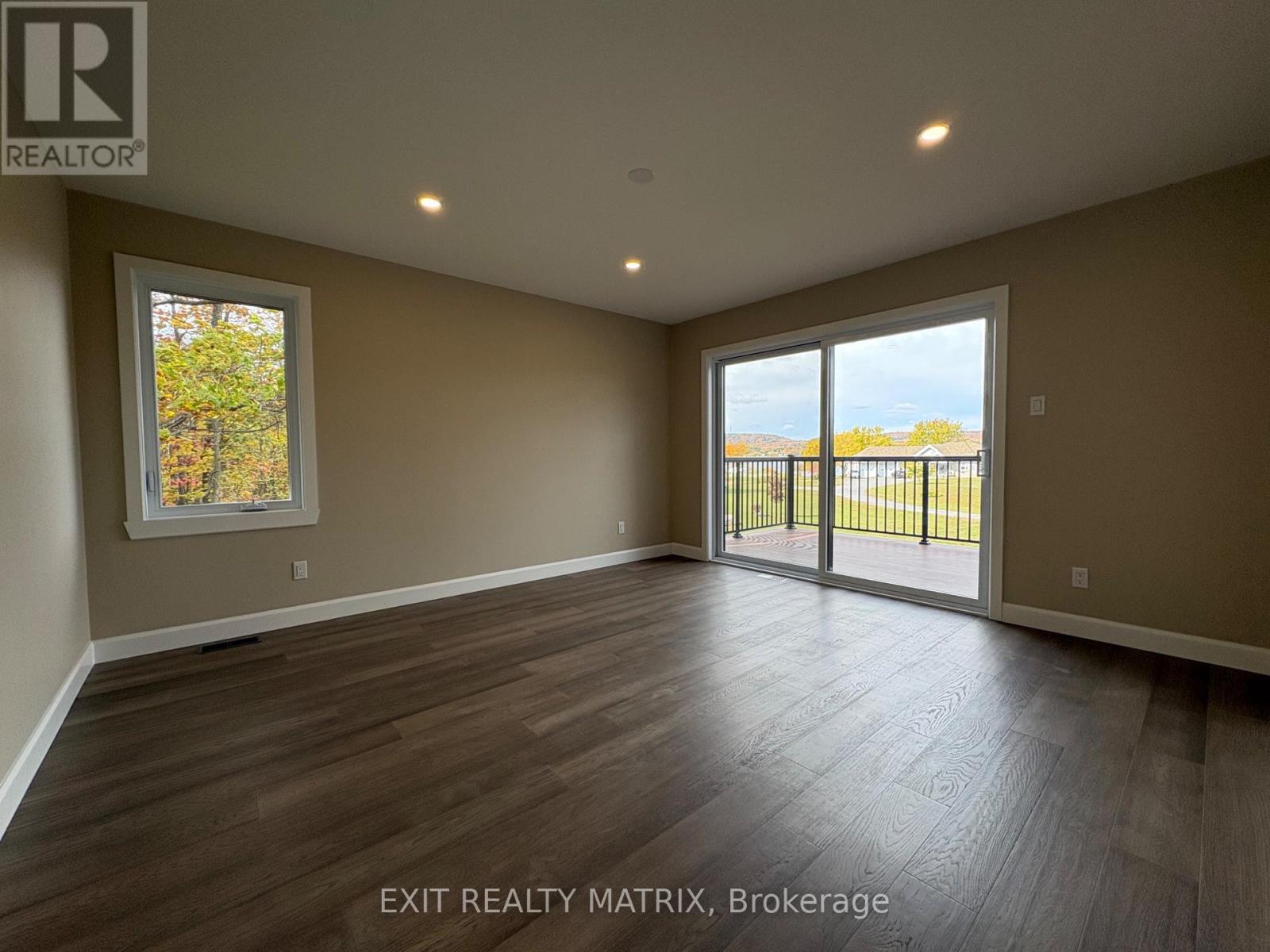 170 Gascon Street E, Alfred And Plantagenet, Ontario  K0B 1J0 - Photo 15 - X12467617
