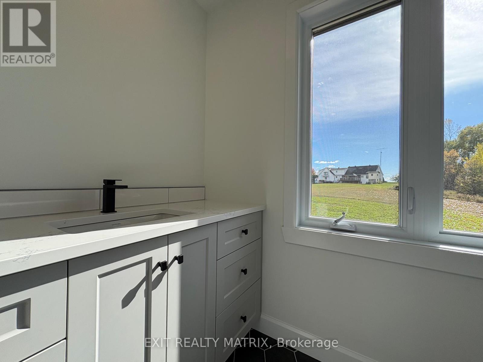 170 Gascon Street E, Alfred And Plantagenet, Ontario  K0B 1J0 - Photo 20 - X12467617