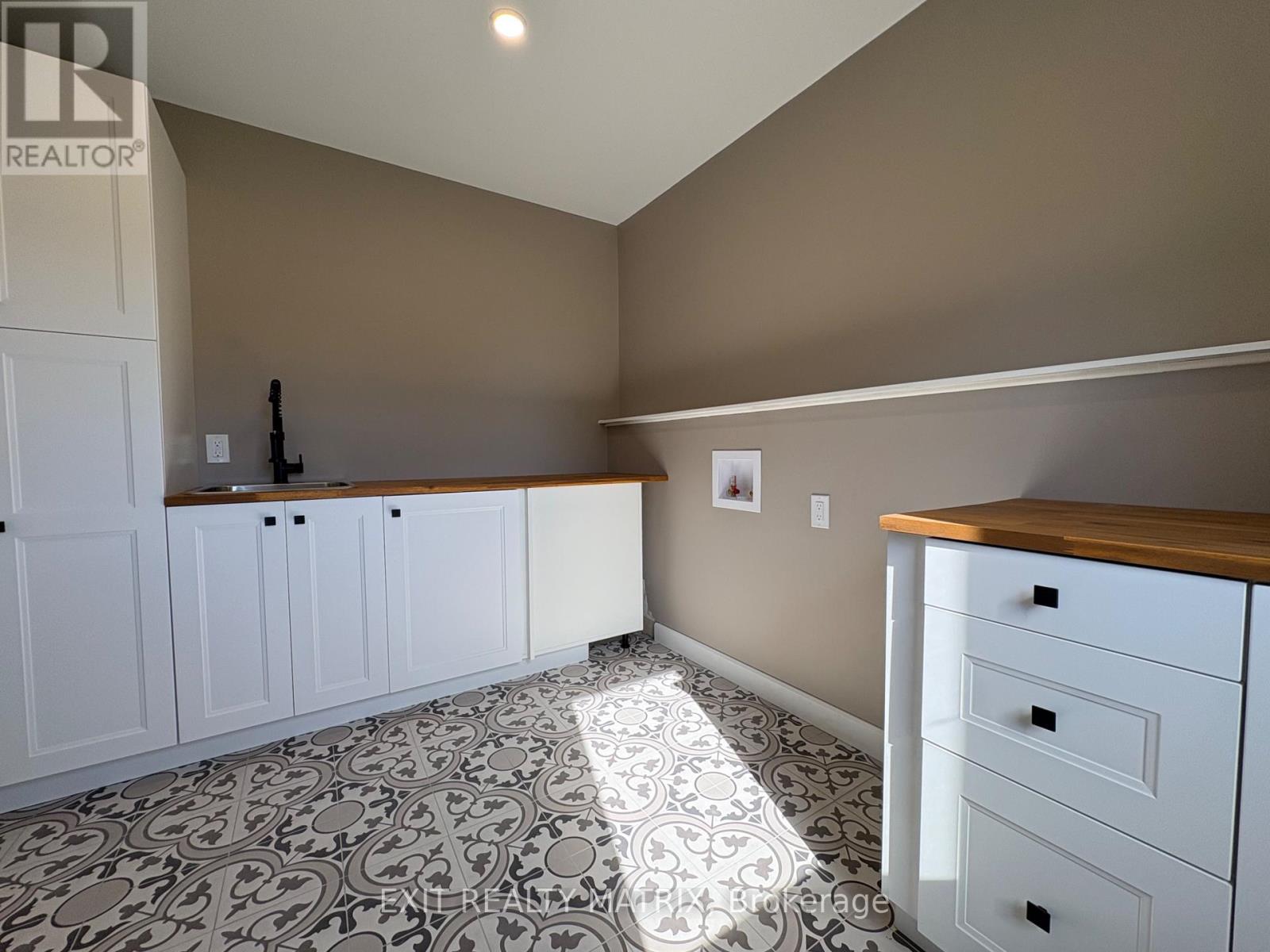 170 Gascon Street E, Alfred And Plantagenet, Ontario  K0B 1J0 - Photo 21 - X12467617