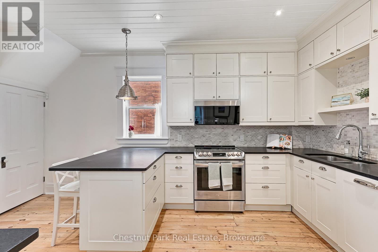 55 Robinson Street, Collingwood, Ontario  L9Y 3L8 - Photo 8 - S12467699