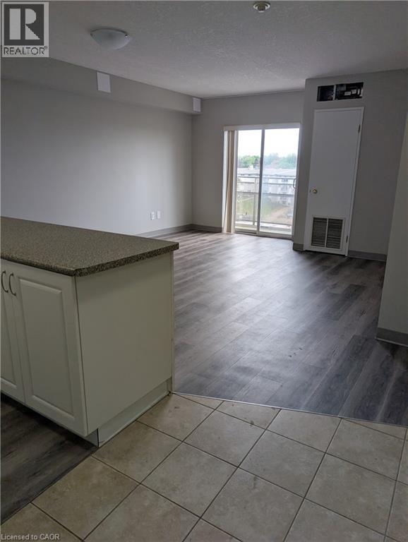 736 Old Albert Street Unit# 706, Waterloo, Ontario  N2L 6R4 - Photo 1 - 40775722