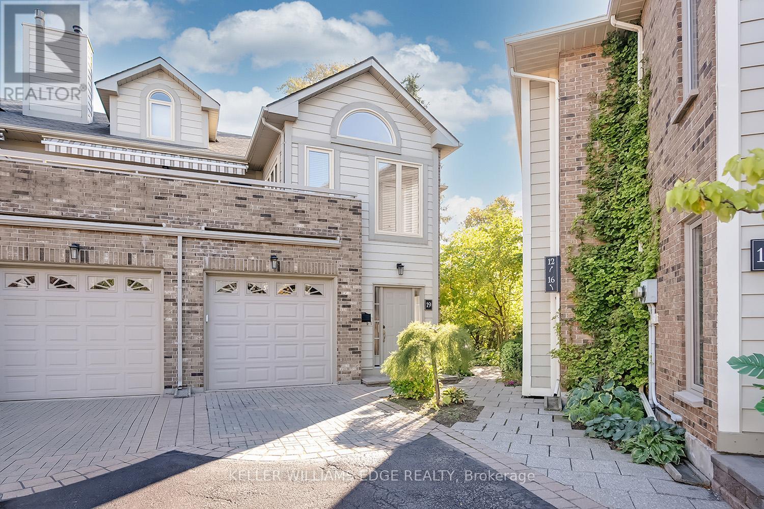 19 - 3230 New Street, Burlington, Ontario  L7N 1M8 - Photo 2 - W12461561