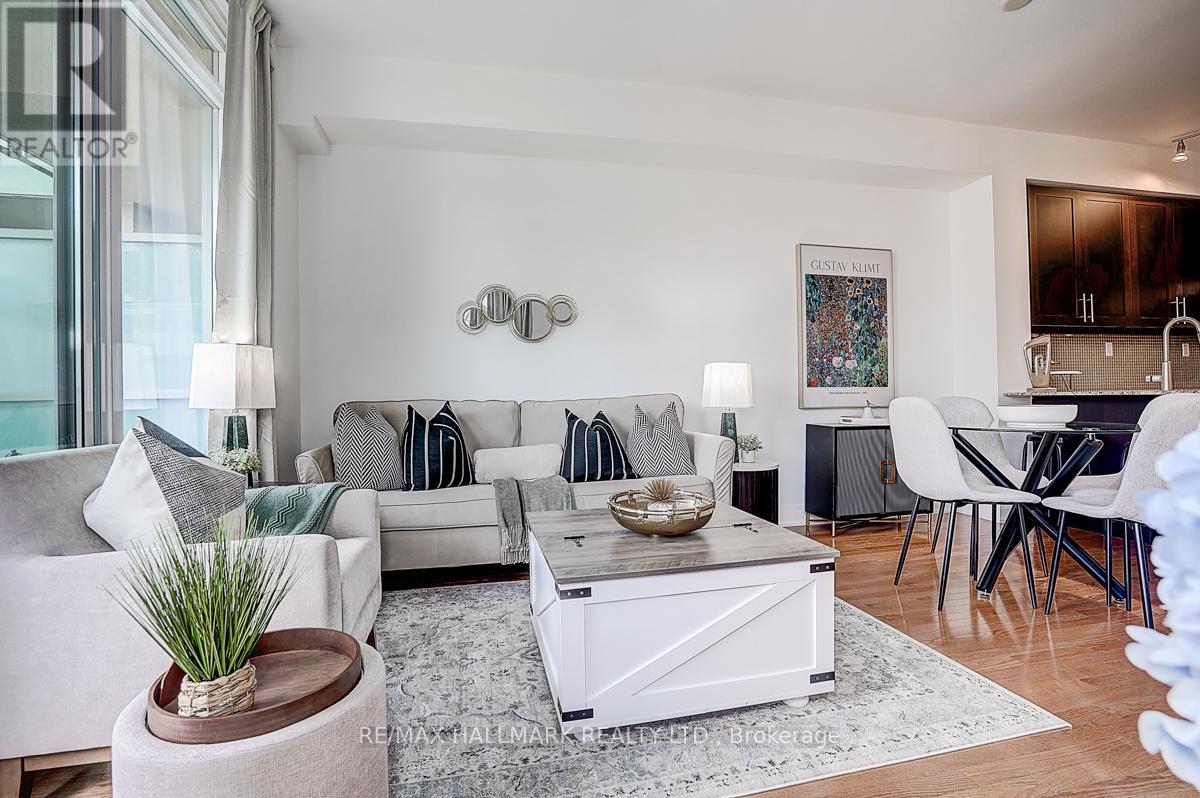 819 - 1 BEDFORD ROAD, Toronto, Ontario