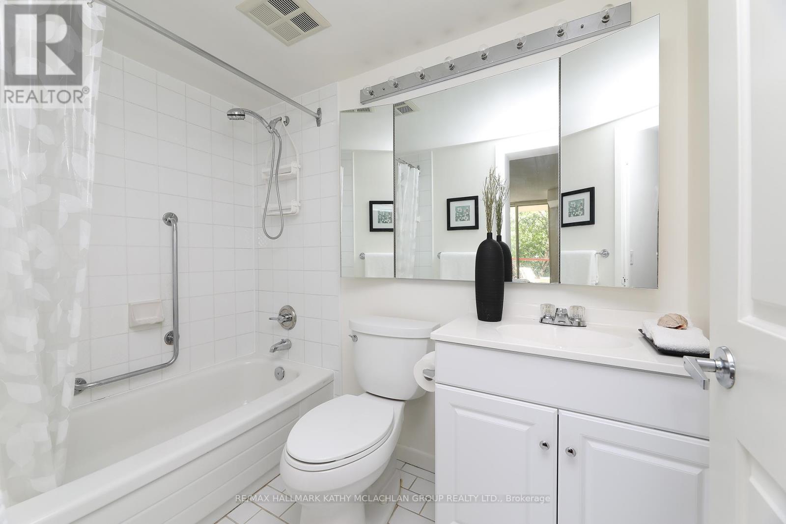 421 - 955 Millwood Road, Toronto, Ontario  M4G 4E3 - Photo 19 - C12467605