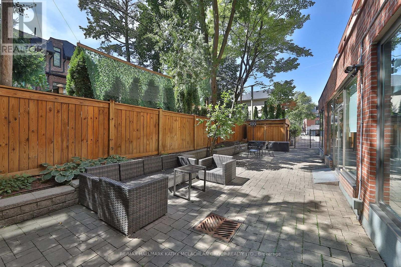 421 - 955 Millwood Road, Toronto, Ontario  M4G 4E3 - Photo 24 - C12467605