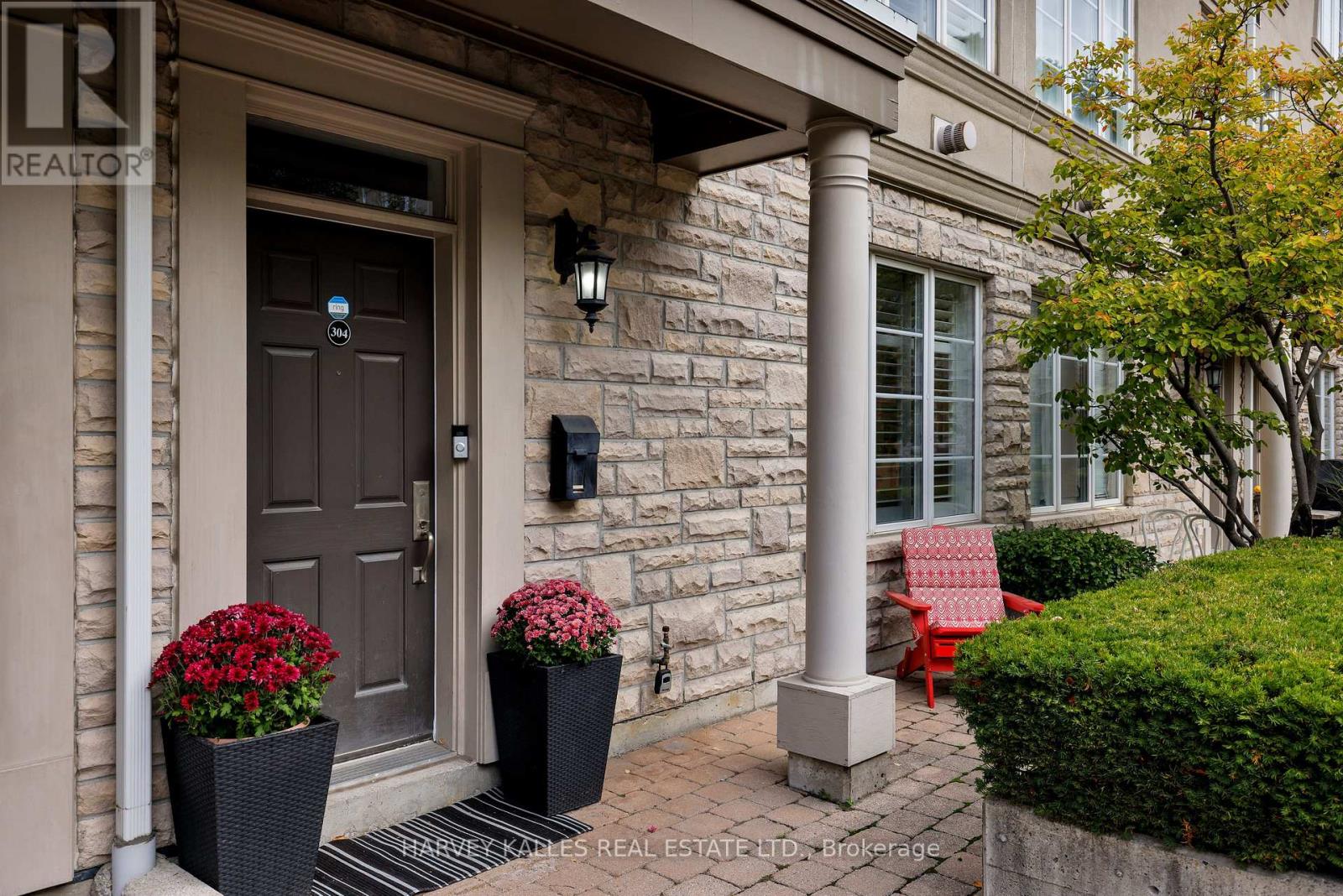 304 - 51 YORK MILLS ROAD, Toronto, Ontario