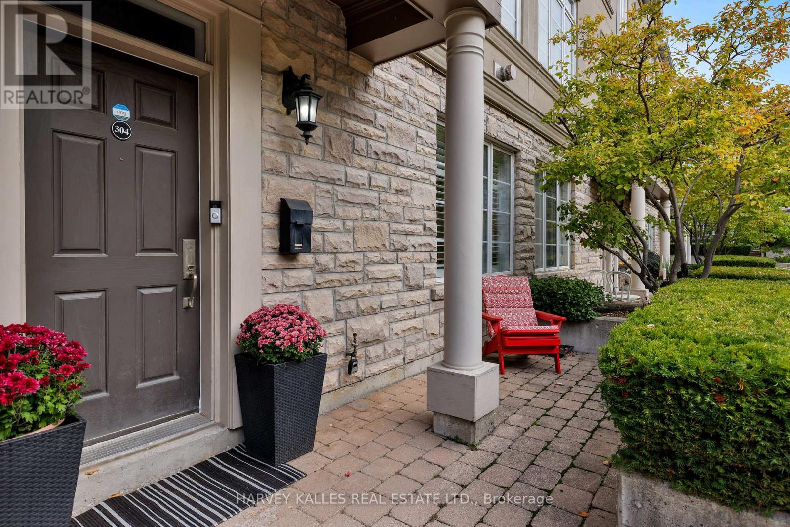 304 - 51 York Mills Road, Toronto, Ontario  M2P 1B6 - Photo 2 - C12467633