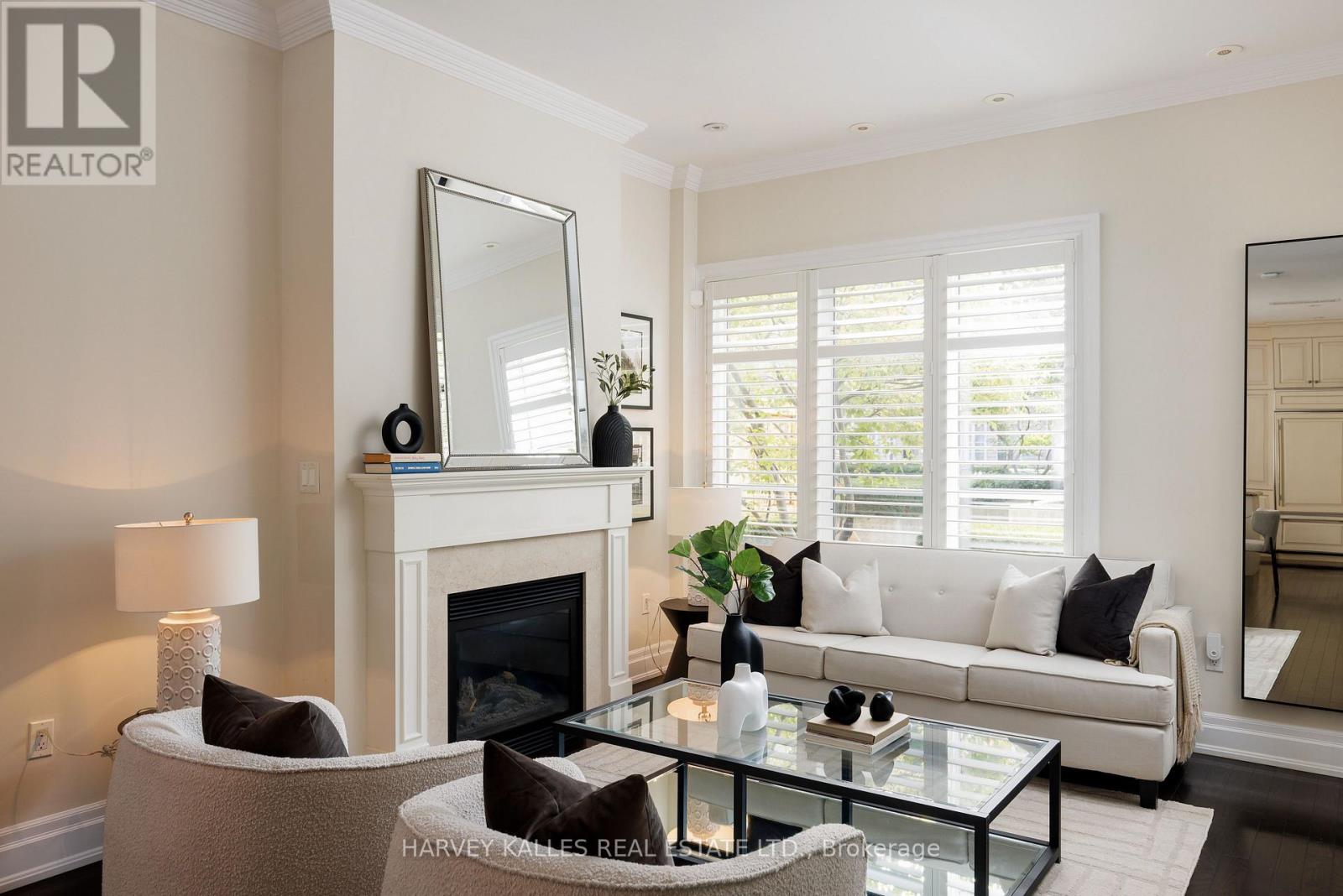 304 - 51 York Mills Road, Toronto, Ontario  M2P 1B6 - Photo 5 - C12467633