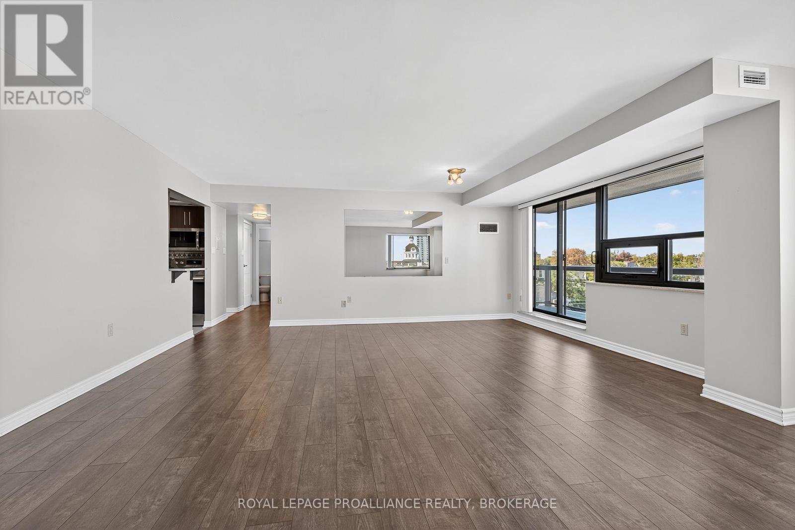701 - 165 Ontario Street, Kingston, Ontario  K7L 2Y6 - Photo 6 - X12467683
