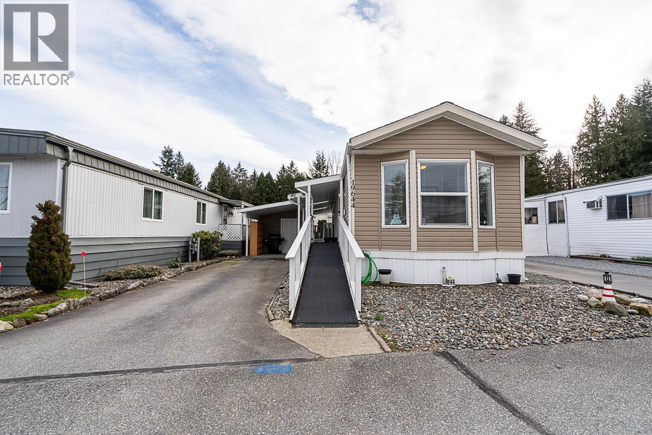 90 19644 Planetree Lane, Pitt Meadows, British Columbia  V3Y 1Z3 - Photo 4 - R3031766