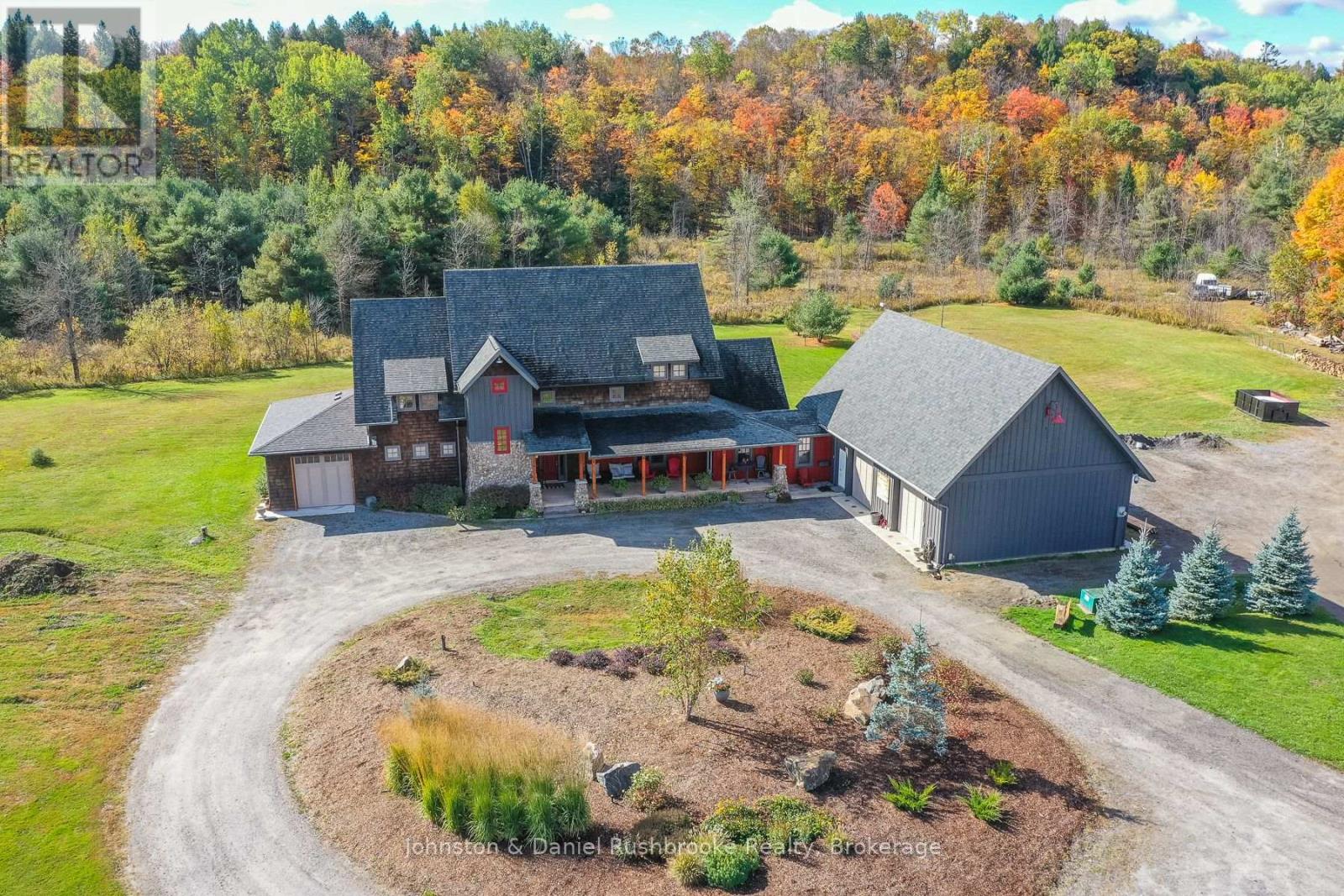 1422 Muskoka Rd 118 Road W, Bracebridge (Monck (Bracebridge)), Ontario  P1L 1W8 - Photo 2 - X12467658