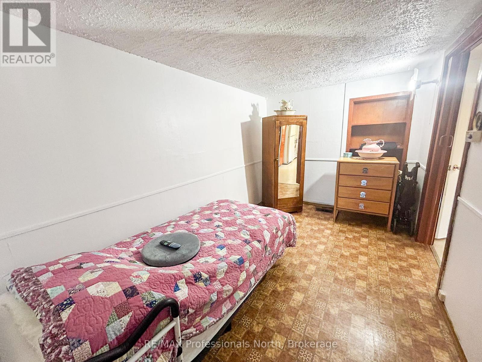 1067 Yankee Line, Selwyn, Ontario  K0L 1T0 - Photo 17 - X12467707