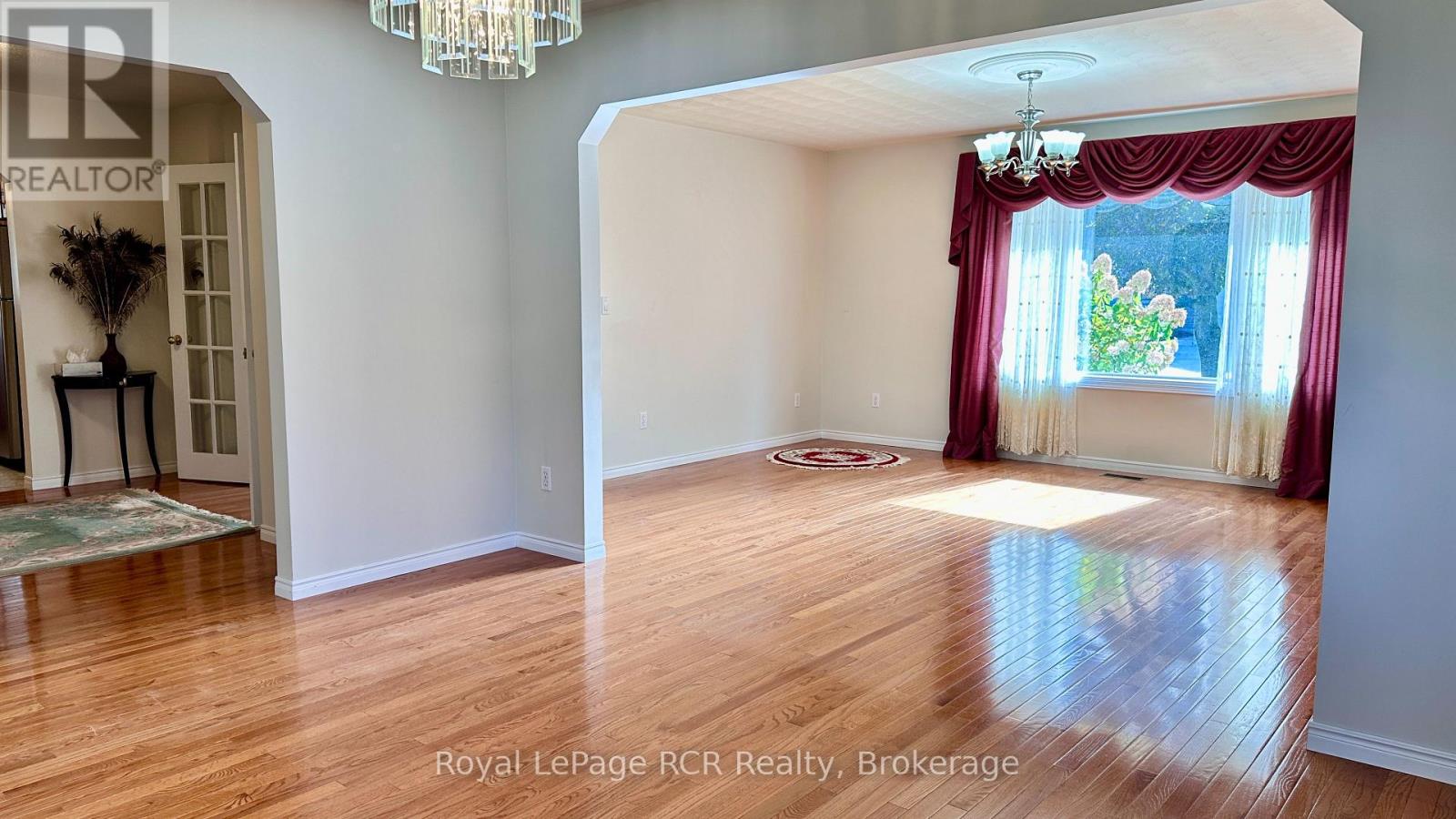218 4th Street Crescent, Hanover, Ontario  N4N 3S2 - Photo 12 - X12467712