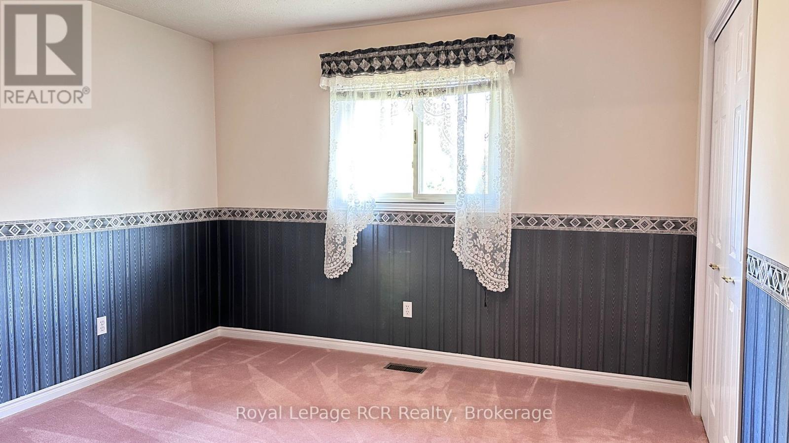 218 4th Street Crescent, Hanover, Ontario  N4N 3S2 - Photo 22 - X12467712