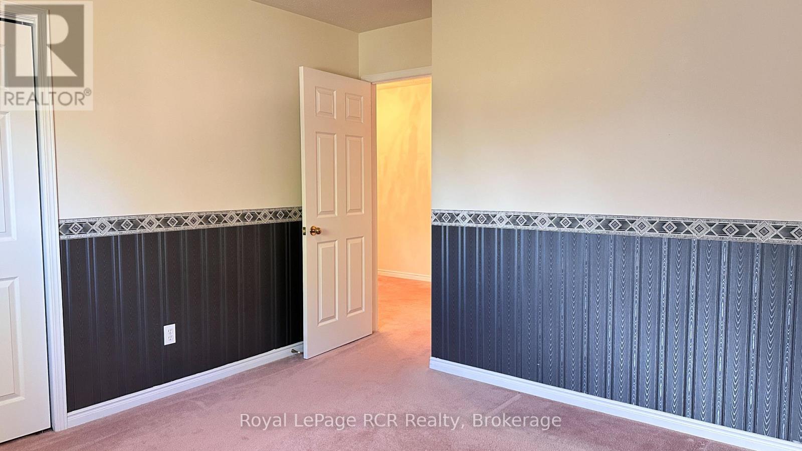 218 4th Street Crescent, Hanover, Ontario  N4N 3S2 - Photo 23 - X12467712
