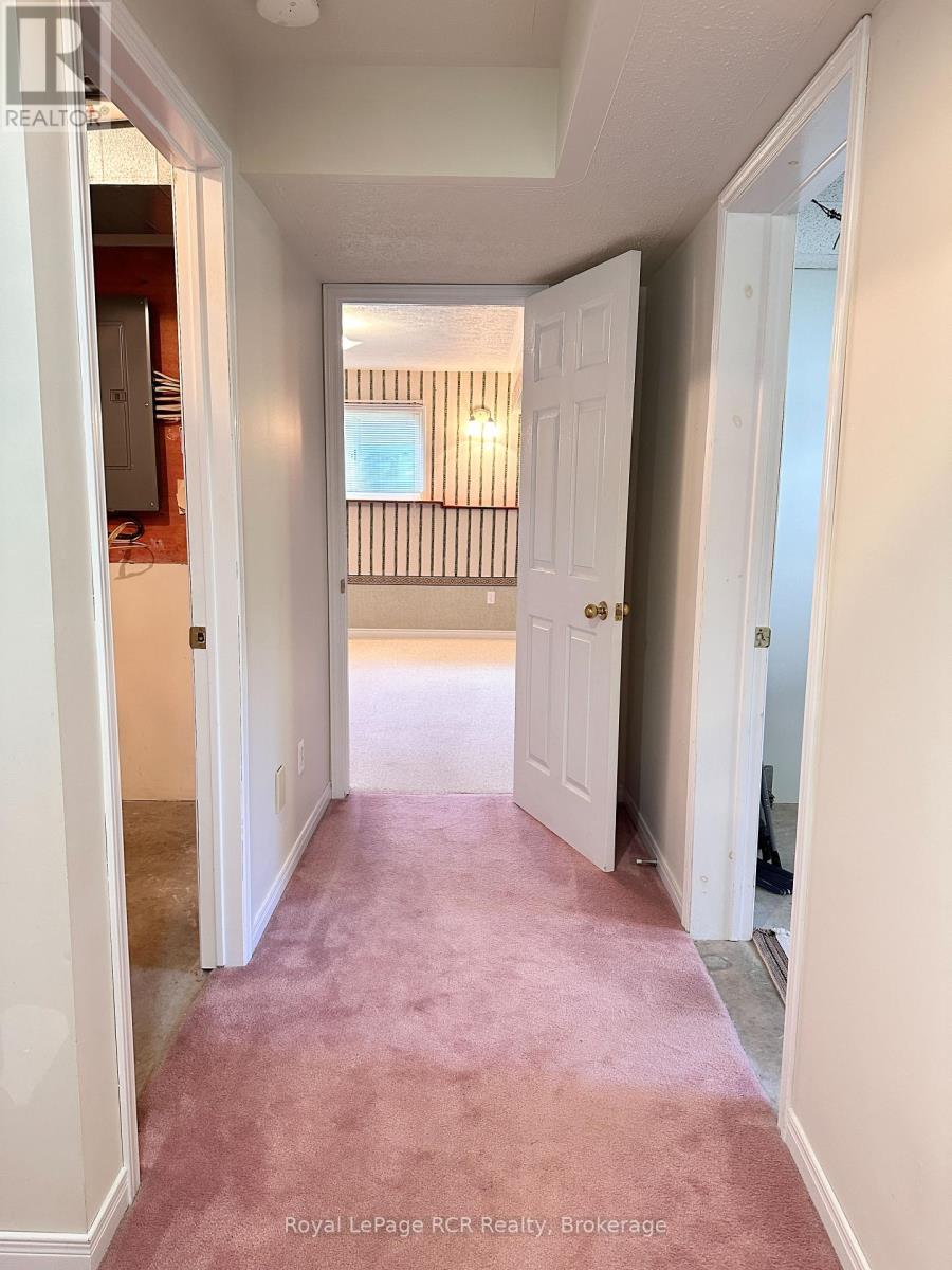 218 4th Street Crescent, Hanover, Ontario  N4N 3S2 - Photo 41 - X12467712