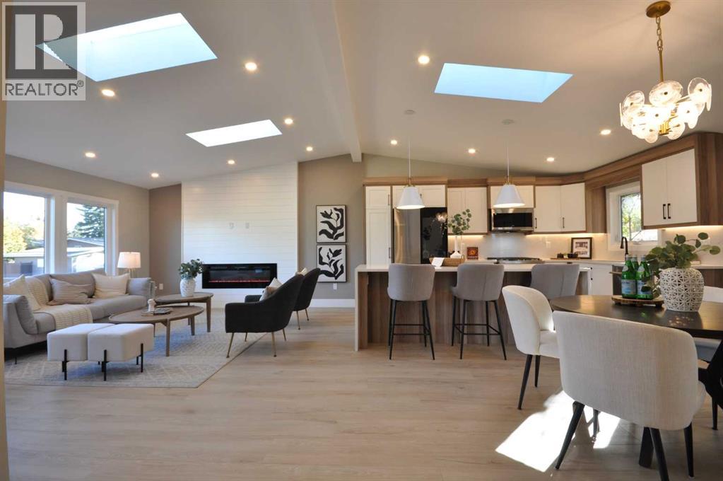 Property at 1 Cherovan Drive SW image 3