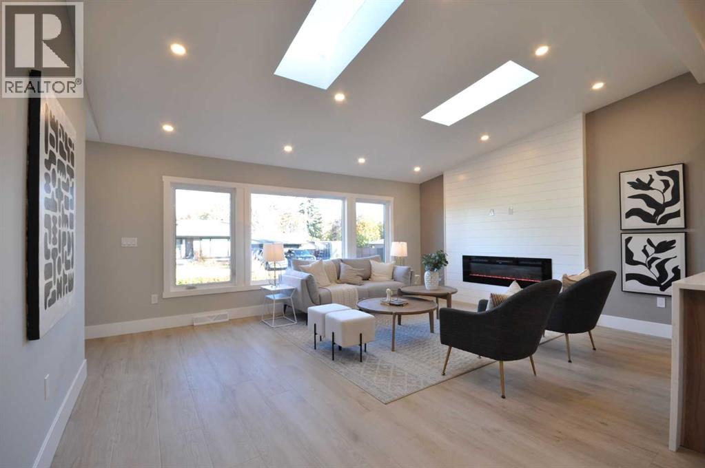 Property at 1 Cherovan Drive SW image 4