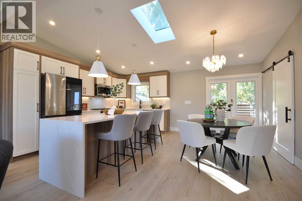 Property at 1 Cherovan Drive SW image 5