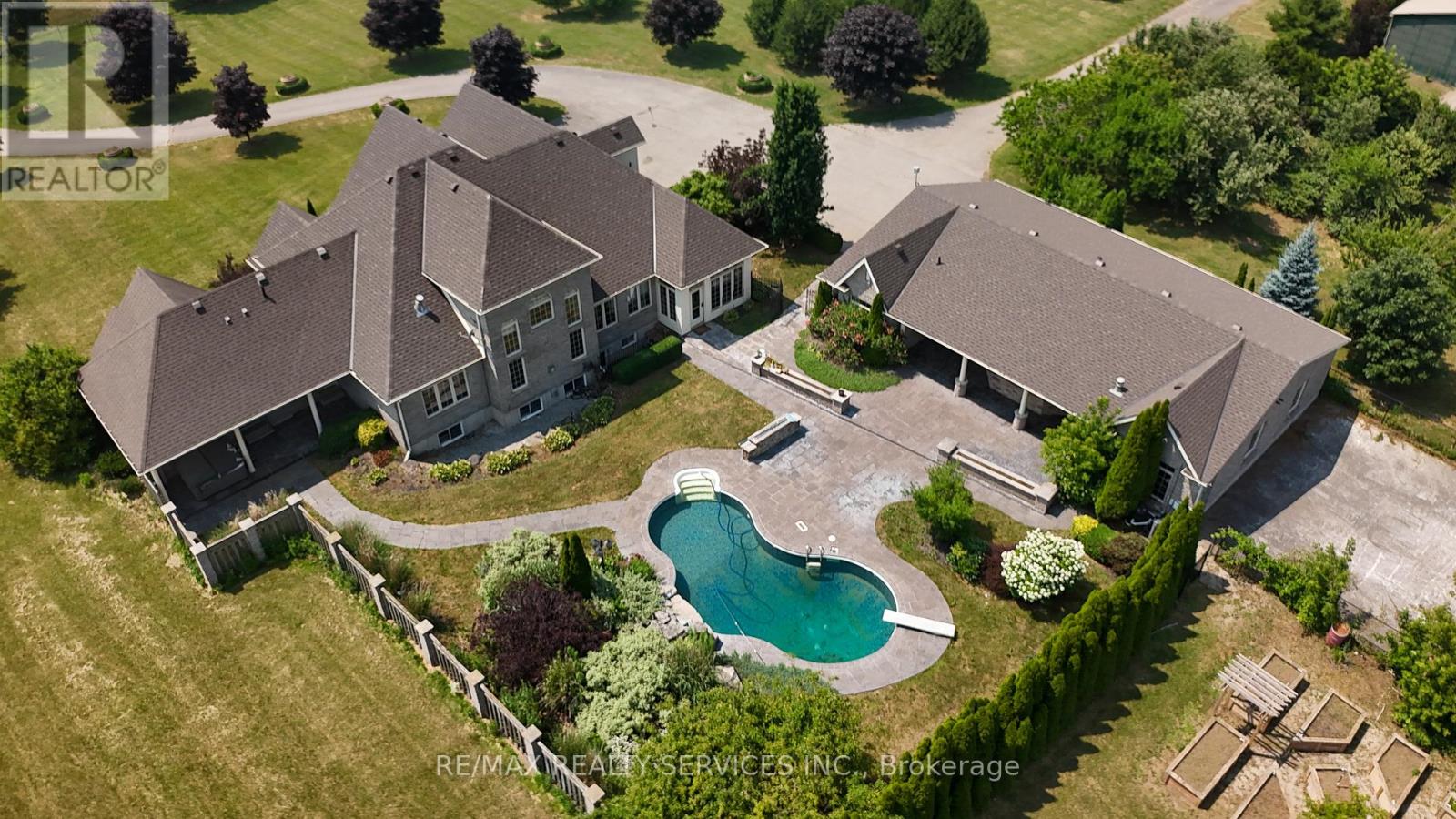 214 & 218 Maple Avenue S, Brant, Ontario  N0E 1A0 - Photo 4 - X12441998