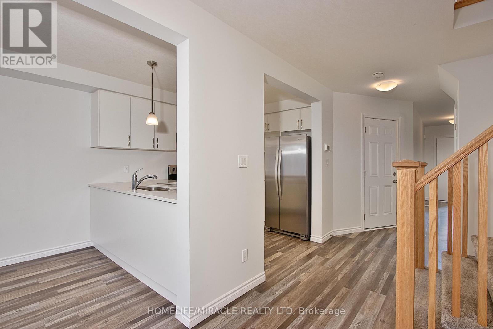 346 Bradshaw Drive, Stratford, Ontario  N4Z 0A1 - Photo 5 - X12467224