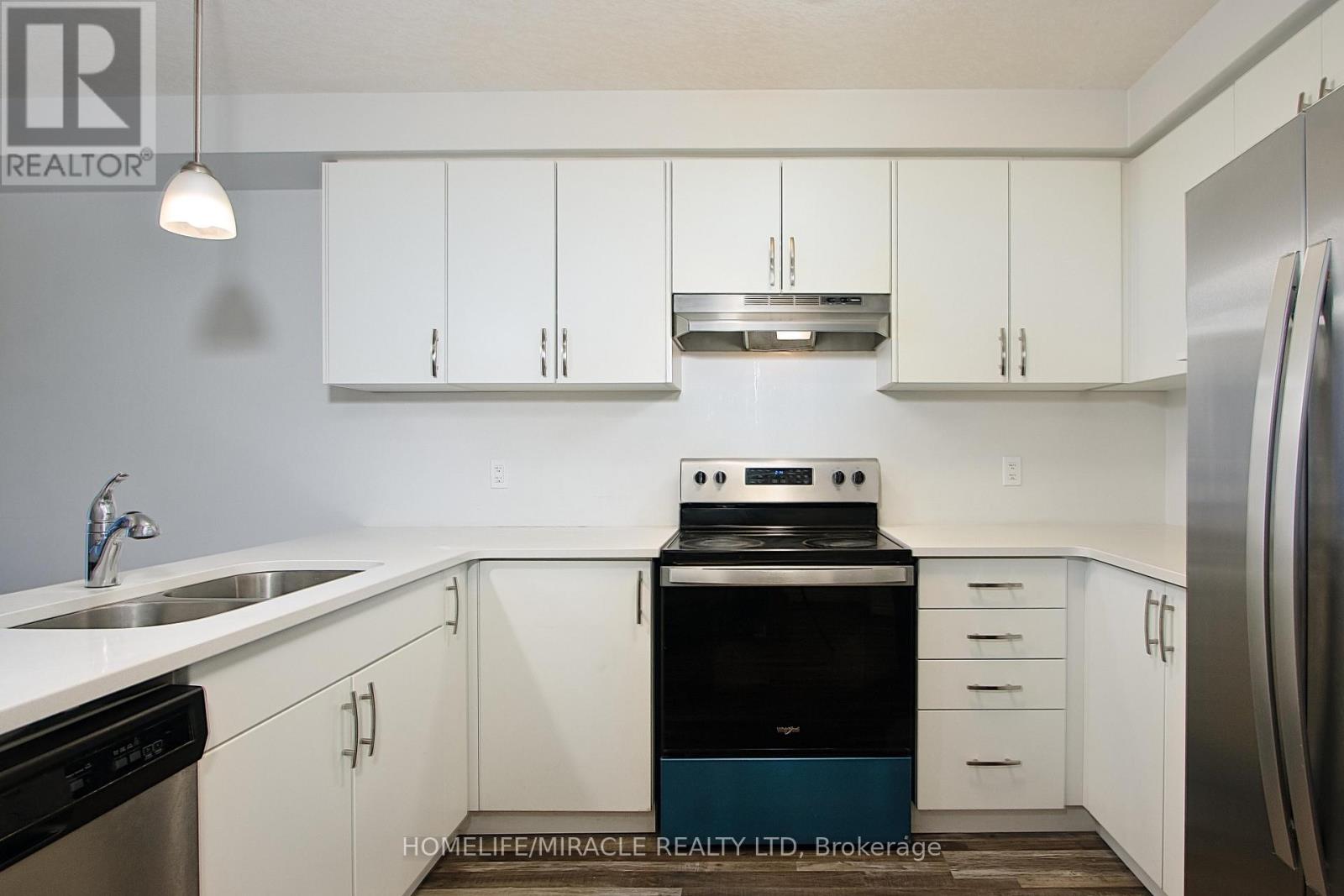 346 Bradshaw Drive, Stratford, Ontario  N4Z 0A1 - Photo 2 - X12467224