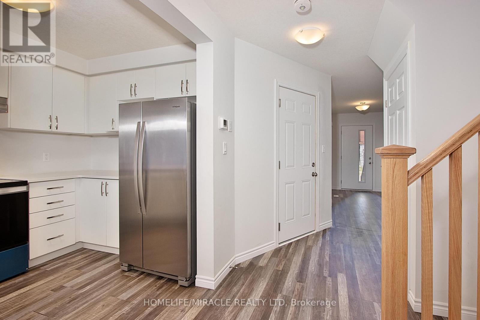 346 Bradshaw Drive, Stratford, Ontario  N4Z 0A1 - Photo 6 - X12467224