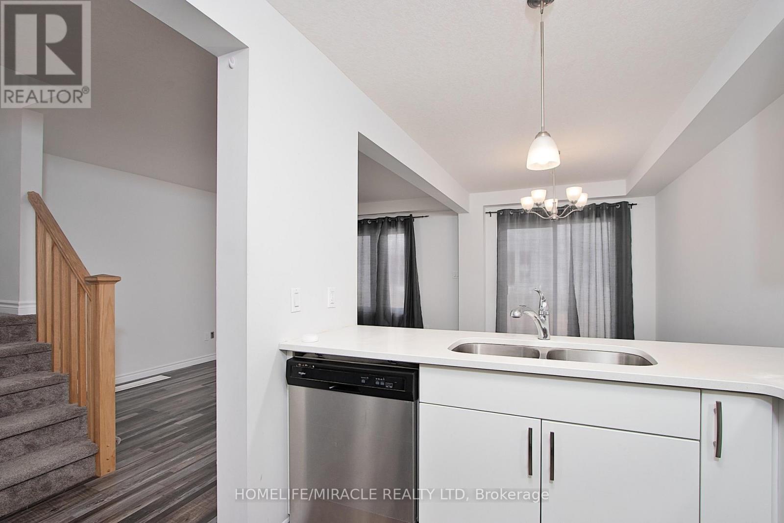 346 Bradshaw Drive, Stratford, Ontario  N4Z 0A1 - Photo 3 - X12467224