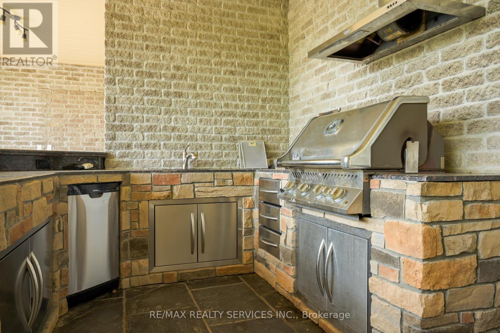 214 & 218 Maple Avenue S, Brant, Ontario  N0E 1A0 - Photo 32 - X12441998