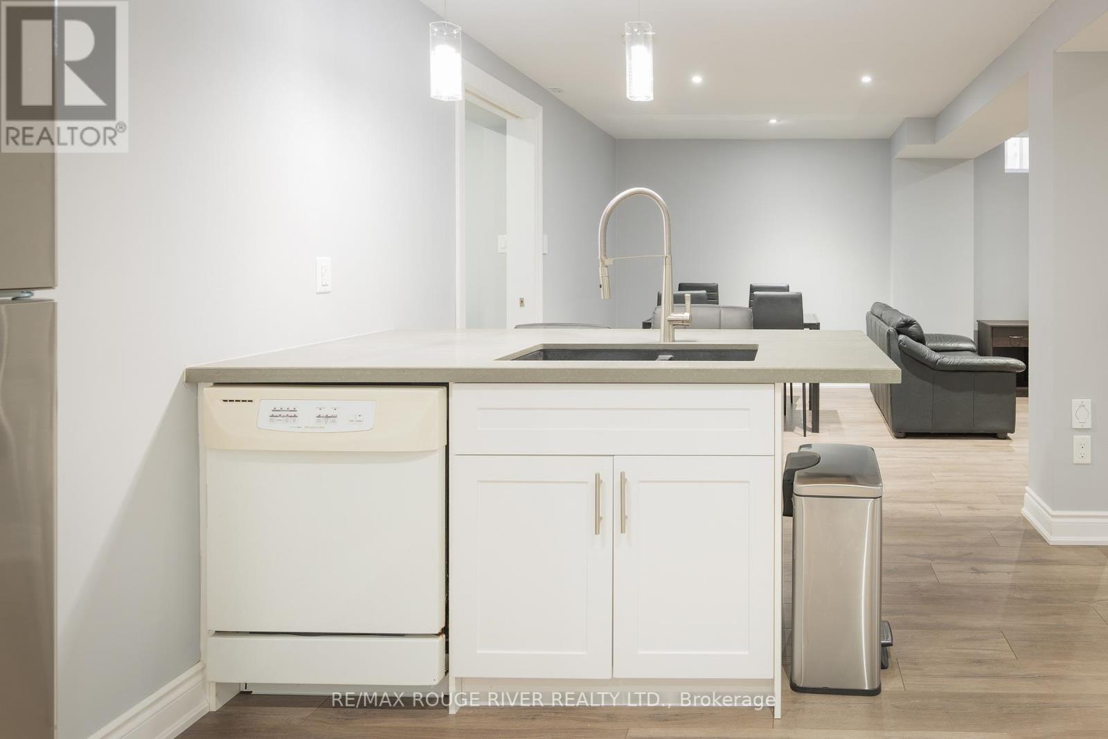 478 Summerpark Crescent, Pickering, Ontario  L1V 7A8 - Photo 6 - E12467570