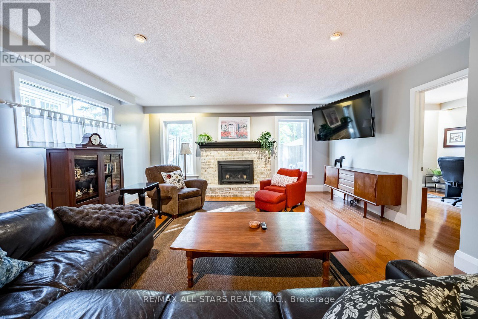 55 Larwood Boulevard, Toronto, Ontario  M1M 2M6 - Photo 30 - E12467616