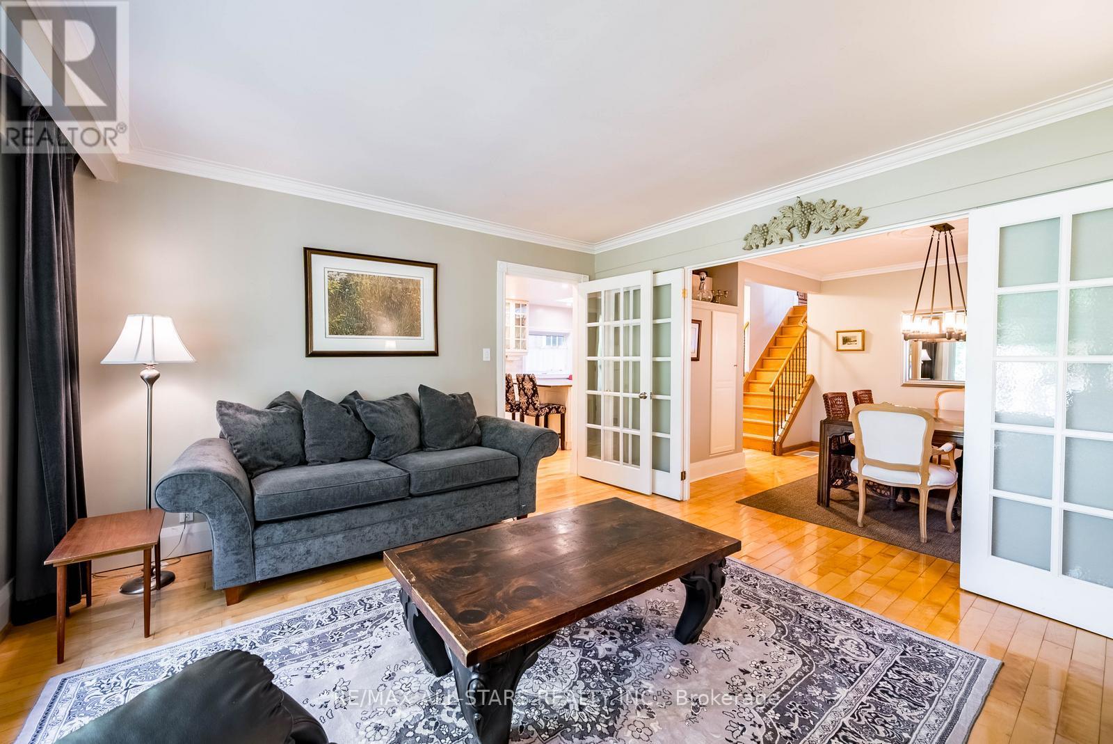 55 Larwood Boulevard, Toronto, Ontario  M1M 2M6 - Photo 8 - E12467616