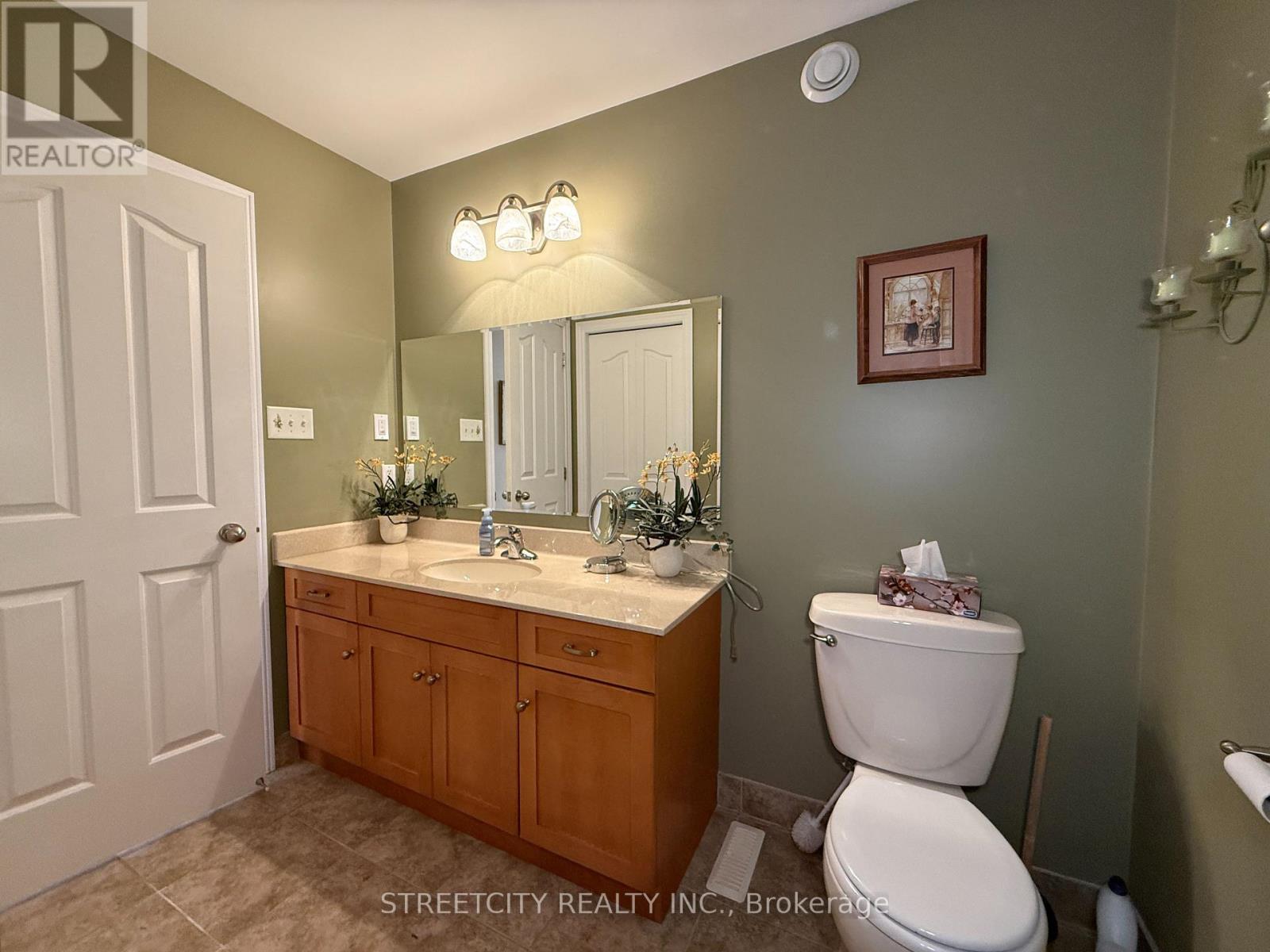 126 Stathis Boulevard, Sarnia, Ontario  N7S 5T5 - Photo 6 - X12467682