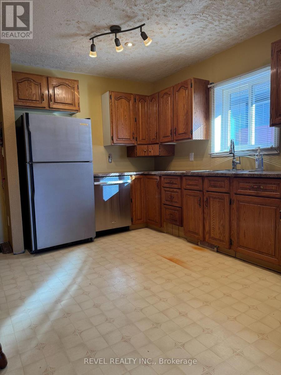 60 Polaris Road, Timmins, Ontario  P4N 4L2 - Photo 3 - T12467689