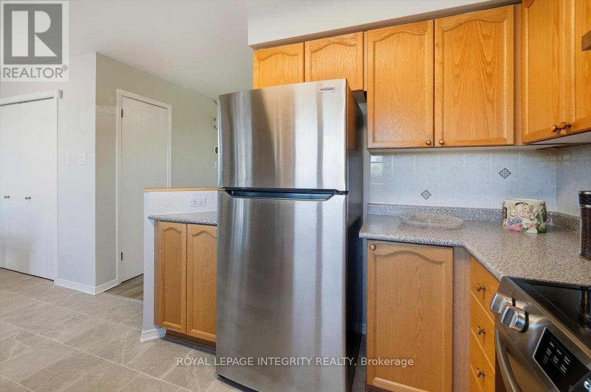 4471 Harper Avenue, Ottawa, Ontario  K1J 1C9 - Photo 12 - X12467693
