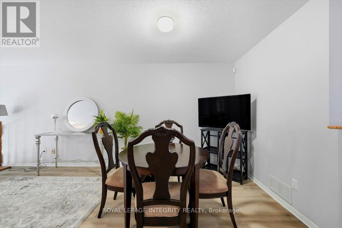 4471 Harper Avenue, Ottawa, Ontario  K1J 1C9 - Photo 8 - X12467693