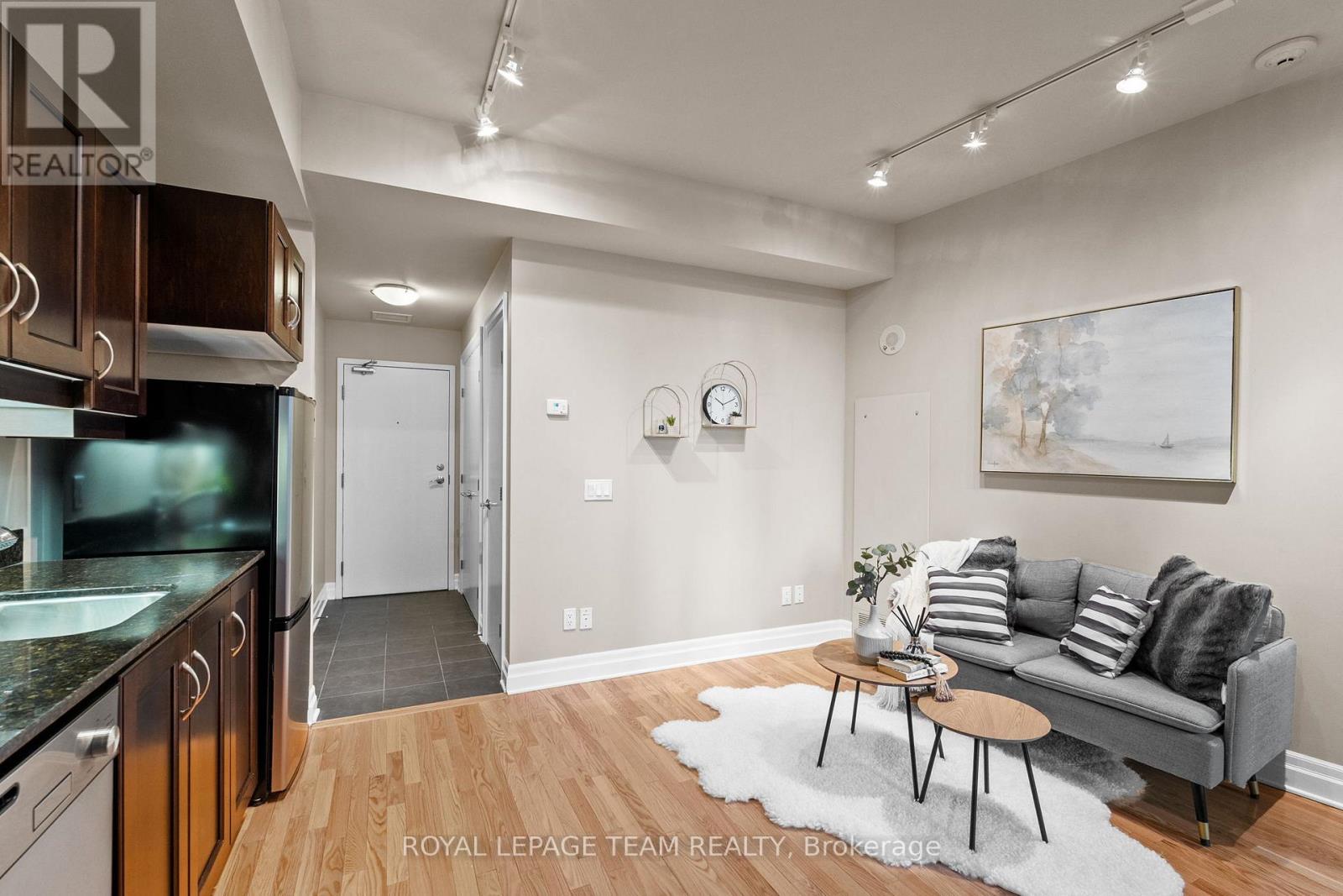 407 - 245 Kent Street, Ottawa, Ontario  K2P 0A5 - Photo 14 - X12467700
