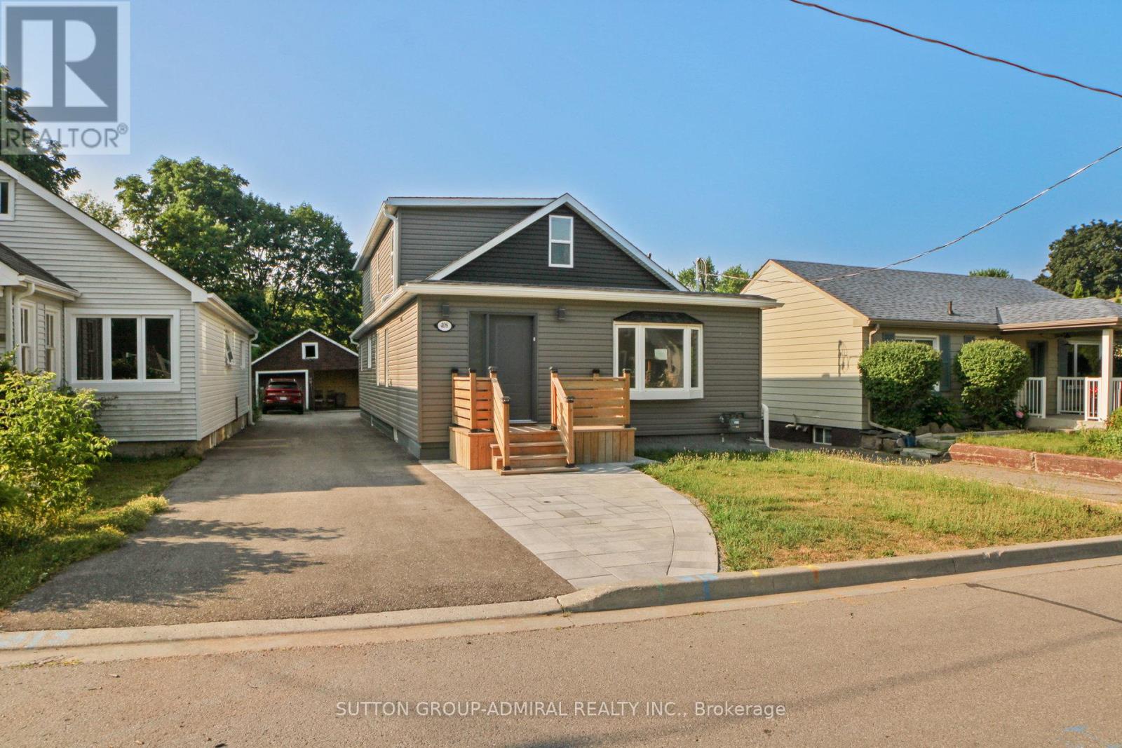 408 ANDREW STREET, Newmarket, Ontario