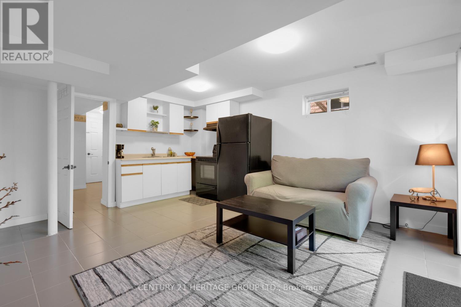 Bsmt - 431 Carruthers Avenue, Newmarket, Ontario  L3X 2C1 - Photo 6 - N12467627
