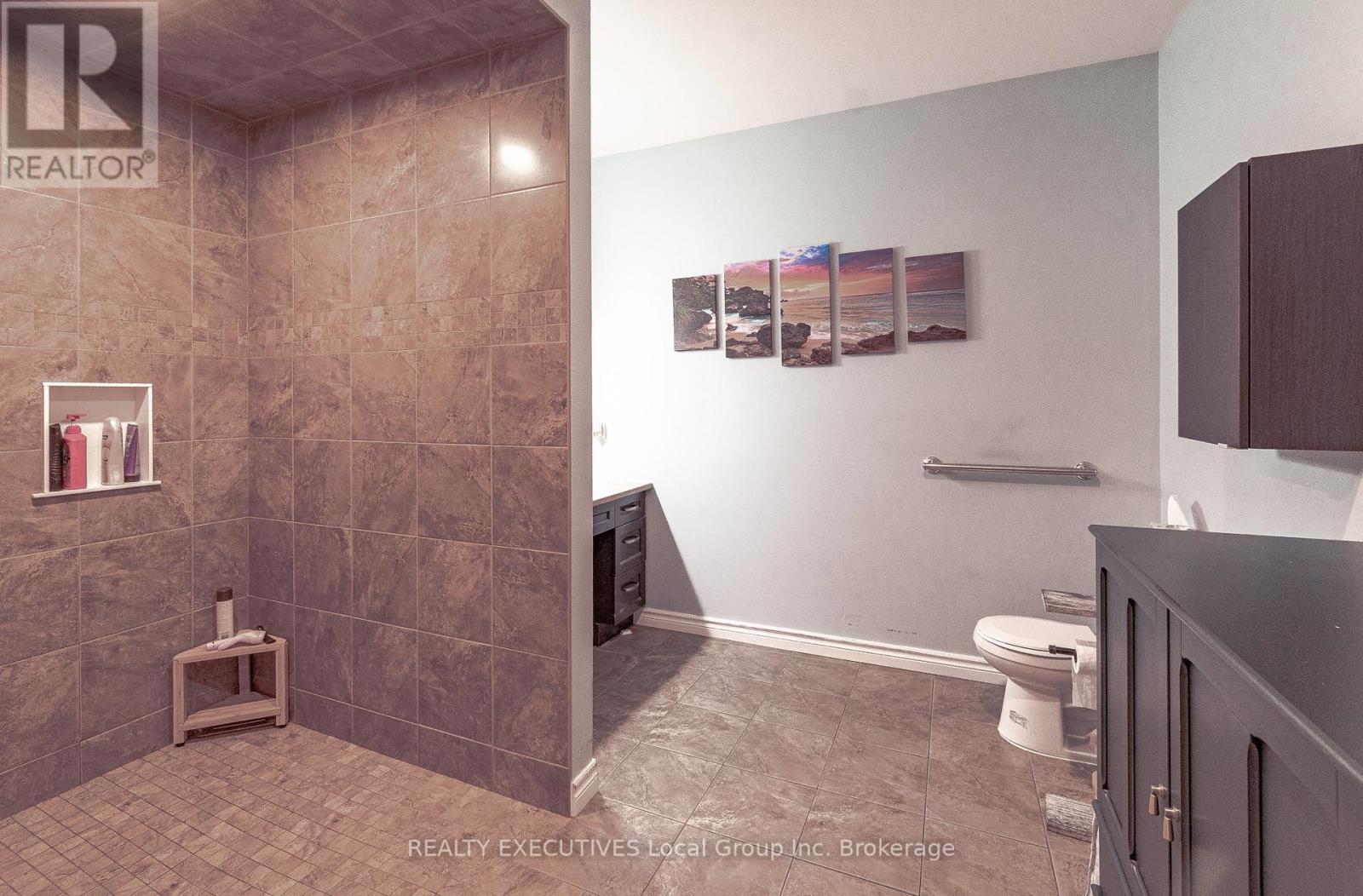 98 Memorial Park Drive E, Powassan, Ontario  P0H 1Z0 - Photo 21 - X12467810